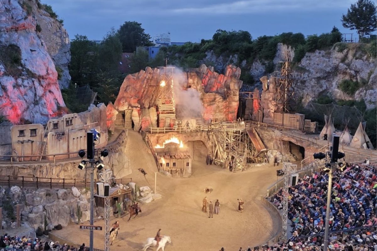 Karl-May-Festspiele am Kalkberg in Bad Segeberg – Ausflugsziel nahe der Western City